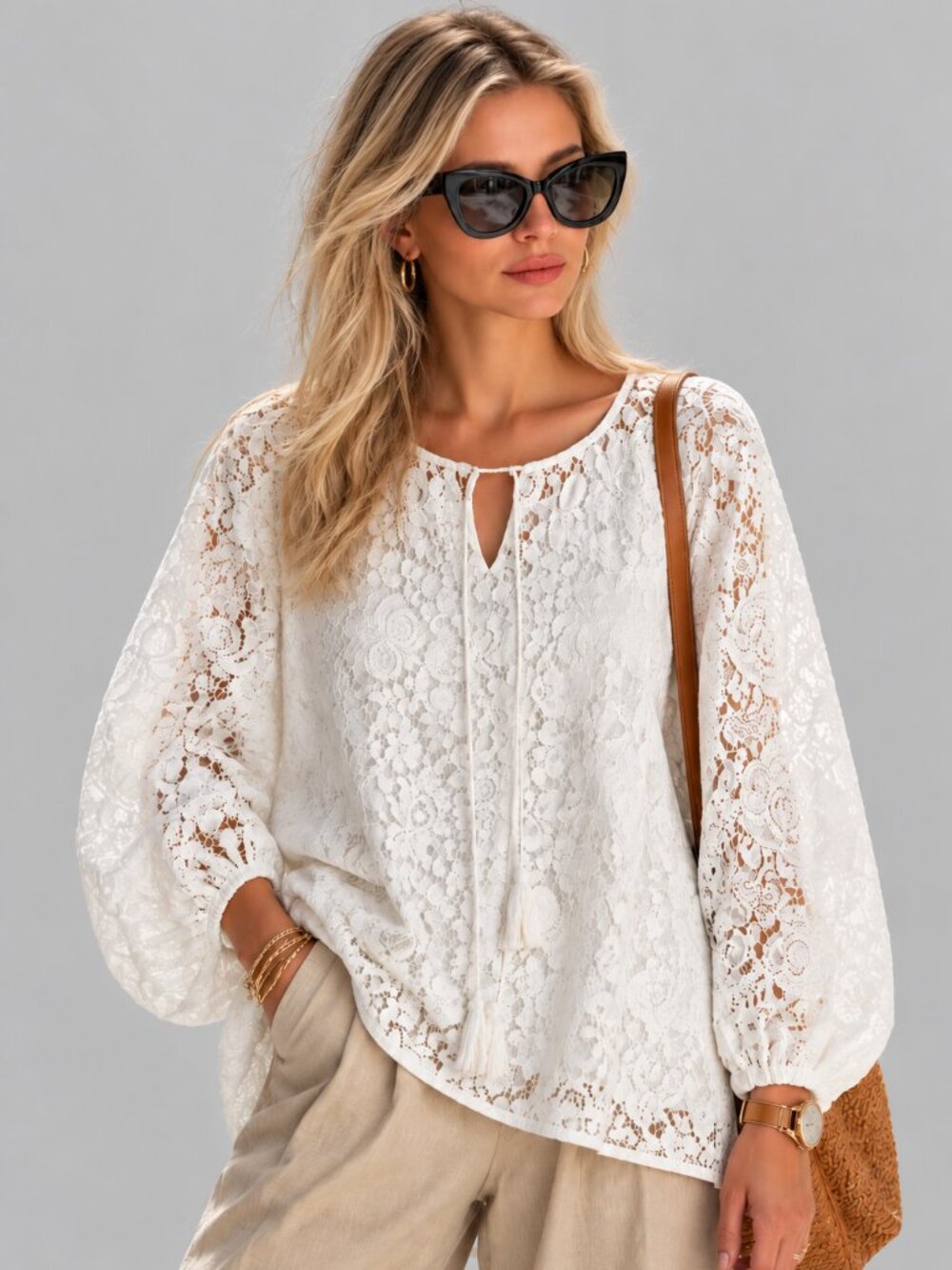 Oversized Lace blouse w. tassels